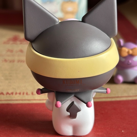 Sanrio Kuromi Ears Tying Up Top Toy Blind Box Figure - Picture 3 of 10
